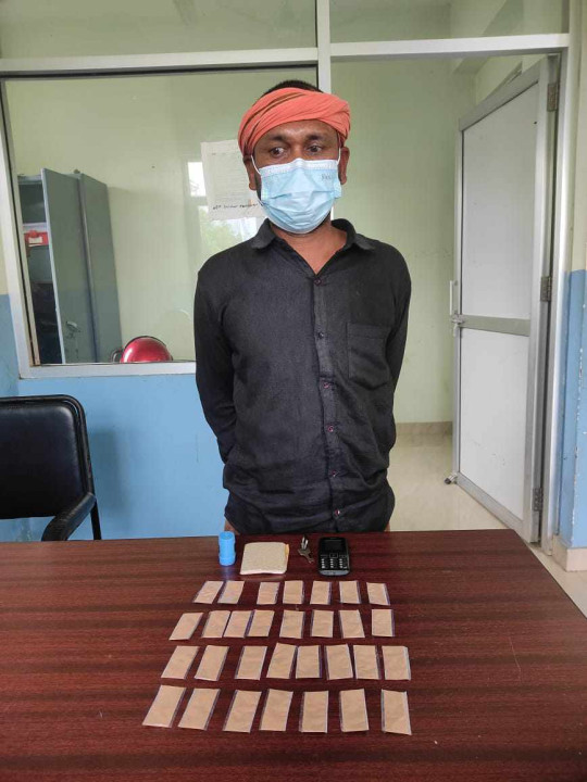 ठूलाे मात्रा लागुओैषधसहित प्रतापपुरबाट एक ब्यक्ति पक्राउ