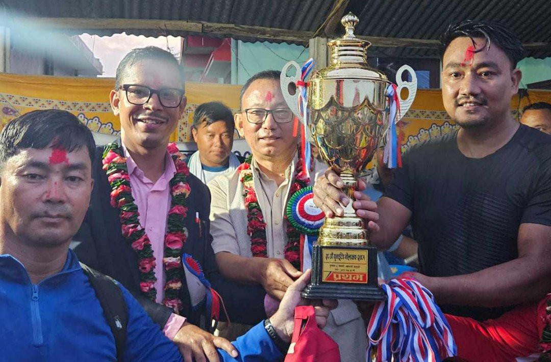 नवलपुरमा भएको युनाइटेड गोल्डकपको उपाधि रामपुर चितवनलाई