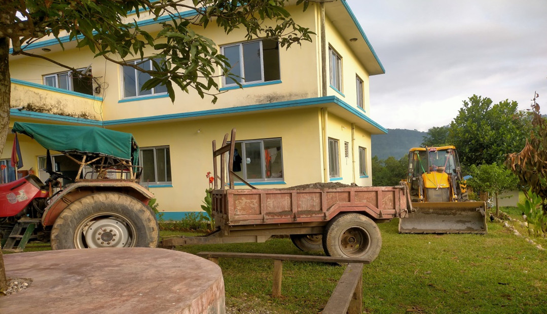 अवैध उत्खनन गर्ने ट्याक्टर र जेसिबी नियन्त्रणमा