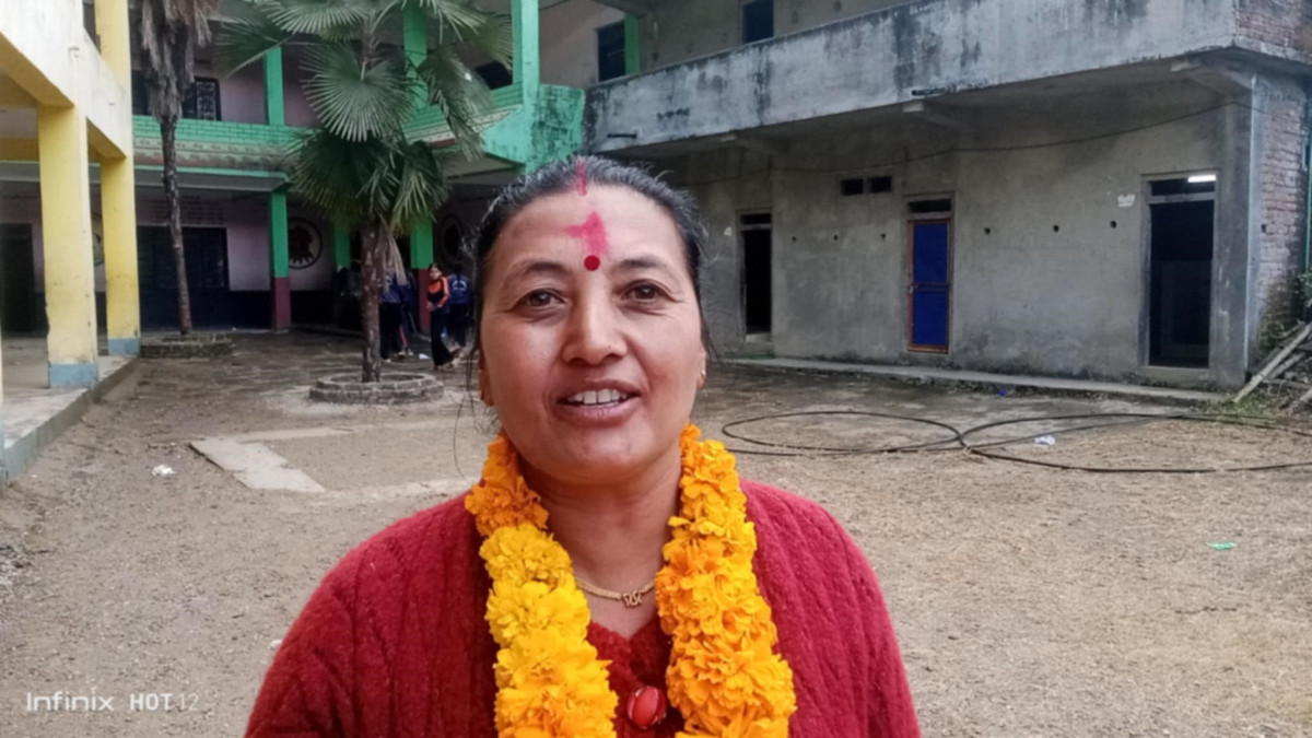 अर्जै माविमा पहिलो महिला प्रधानाध्यापक