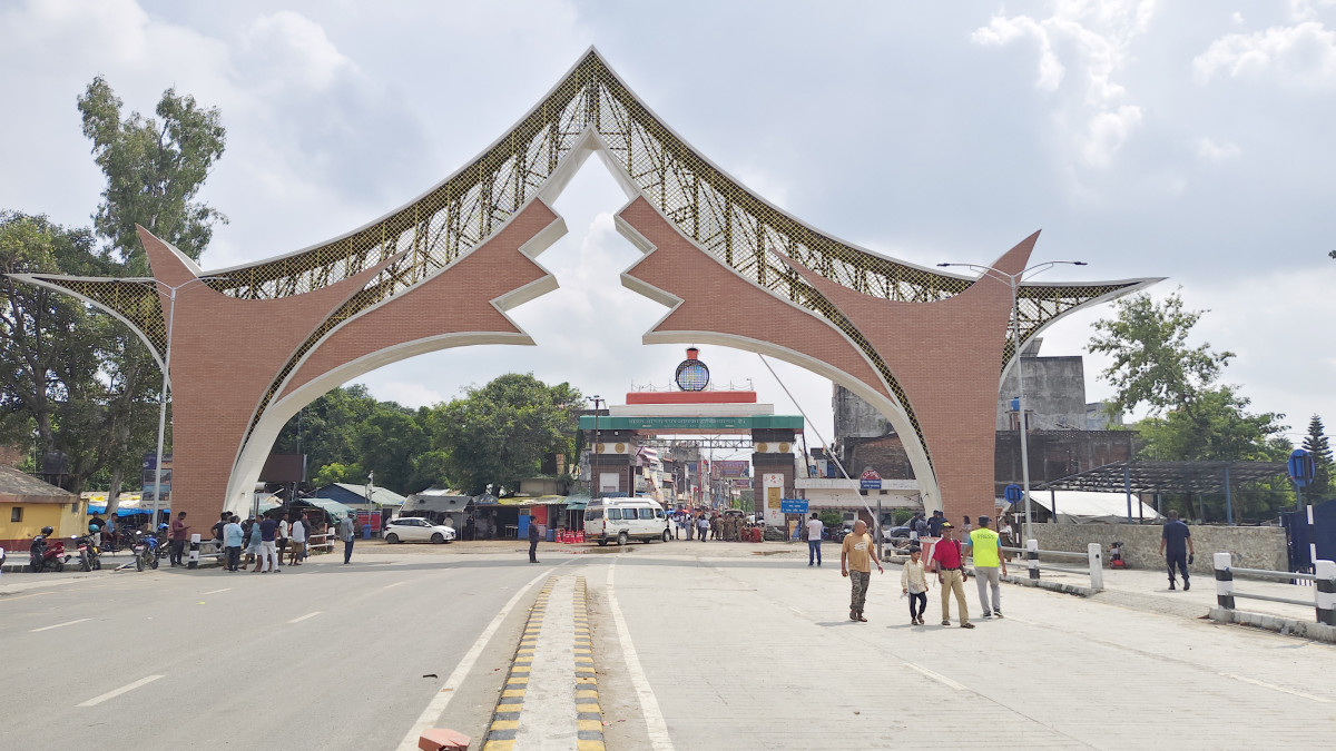 पुरानो लयमा फर्किदै बजार, सीमामा आवतजावत बढ्यो
