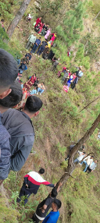 ईभी भ्यान  दुर्घटना हुँदा ३ जनाको मृत्यु, सनाखत हुन बाँकी