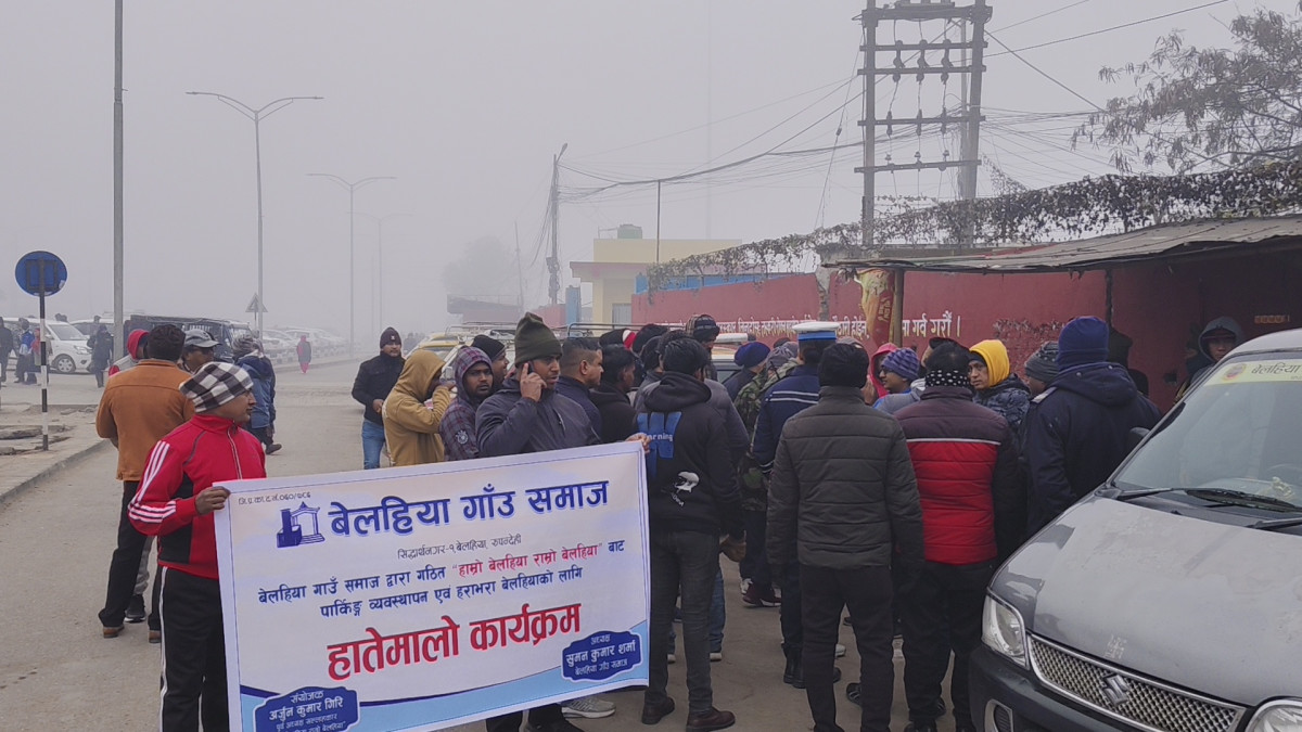 अन्तर्राष्ट्रिय सीमाको ट्राफिक व्यवस्थापनमा जुट्यो बेलहिया गाउँ समाज